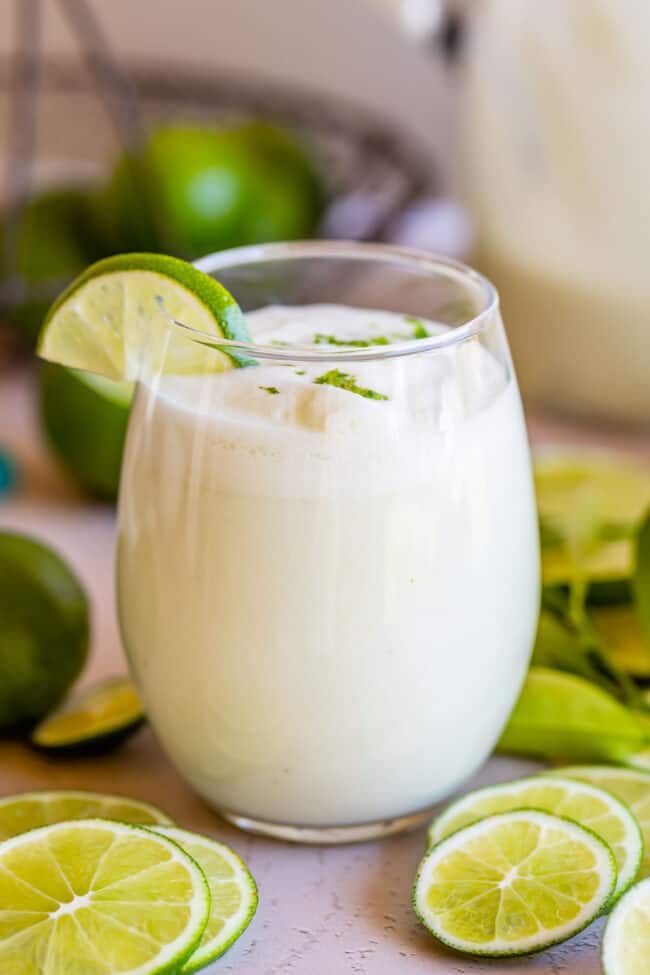 Limonada de coco y lima