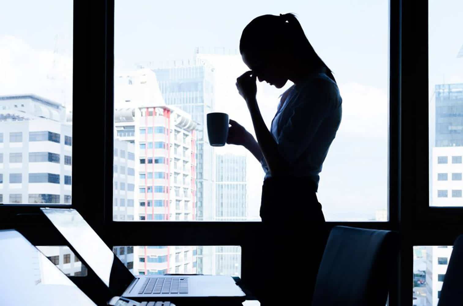 Qué es el presentismo laboral y algunos consejos para combatirlo
